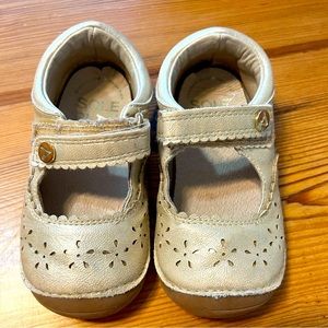 Sole Play Sparkle Mary Jane Flats, Toddler Girl's Size 6 M, Gold good condition